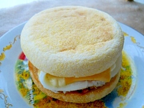 忙しい朝の定番!ベーコンエッグマフィン